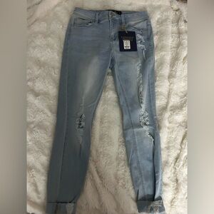Women’s Ripped Skinny Jeans